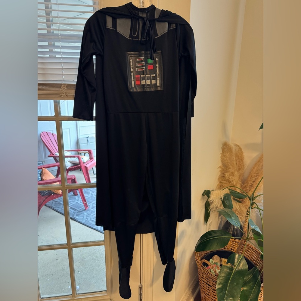 Kids size medium 8-10 Black Darth Vader Mask